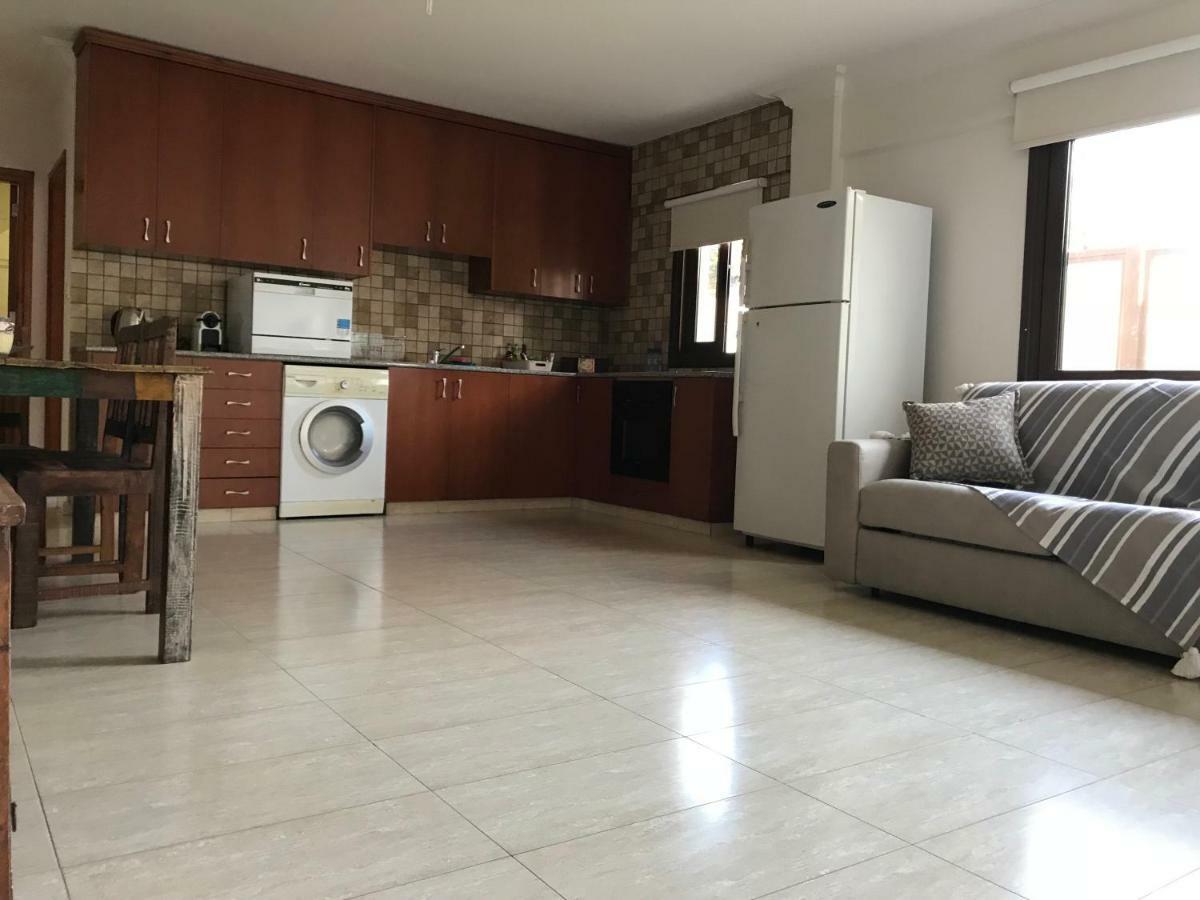 Mystra Place Nikosia Exterior foto